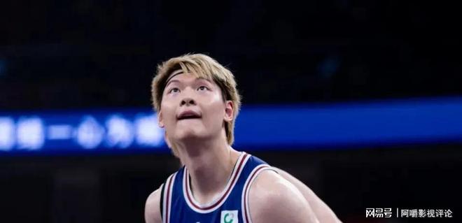 广州队翻盘山东队，王哲林高光表现