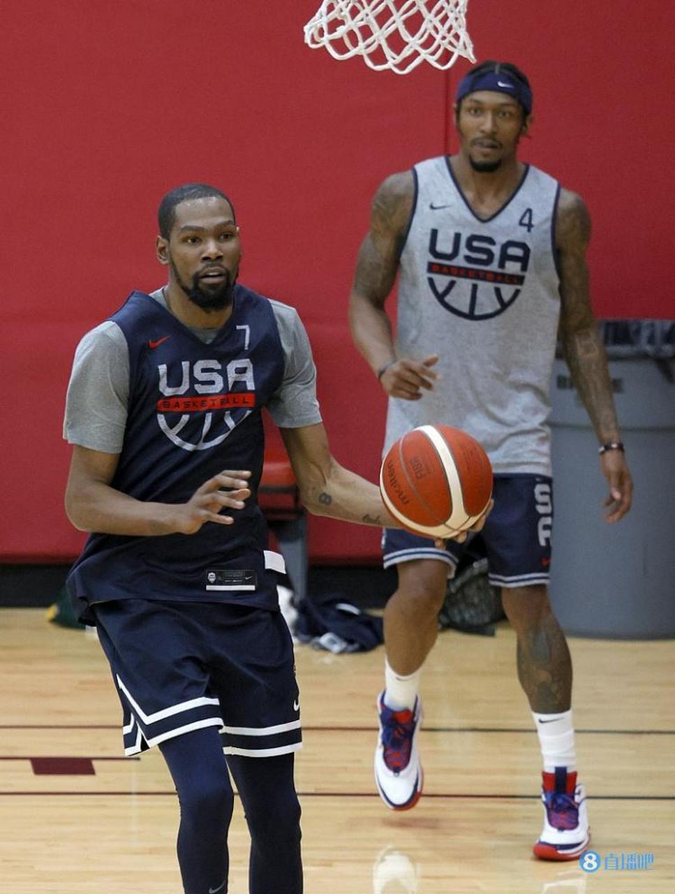 深圳队碾压天津队，杜兰特点燃赛场