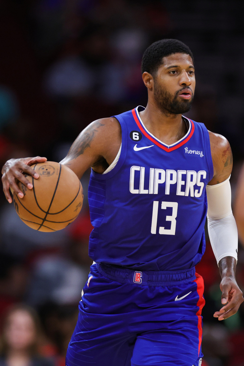 广东队鏖战鹈鹕，乔治状态火热