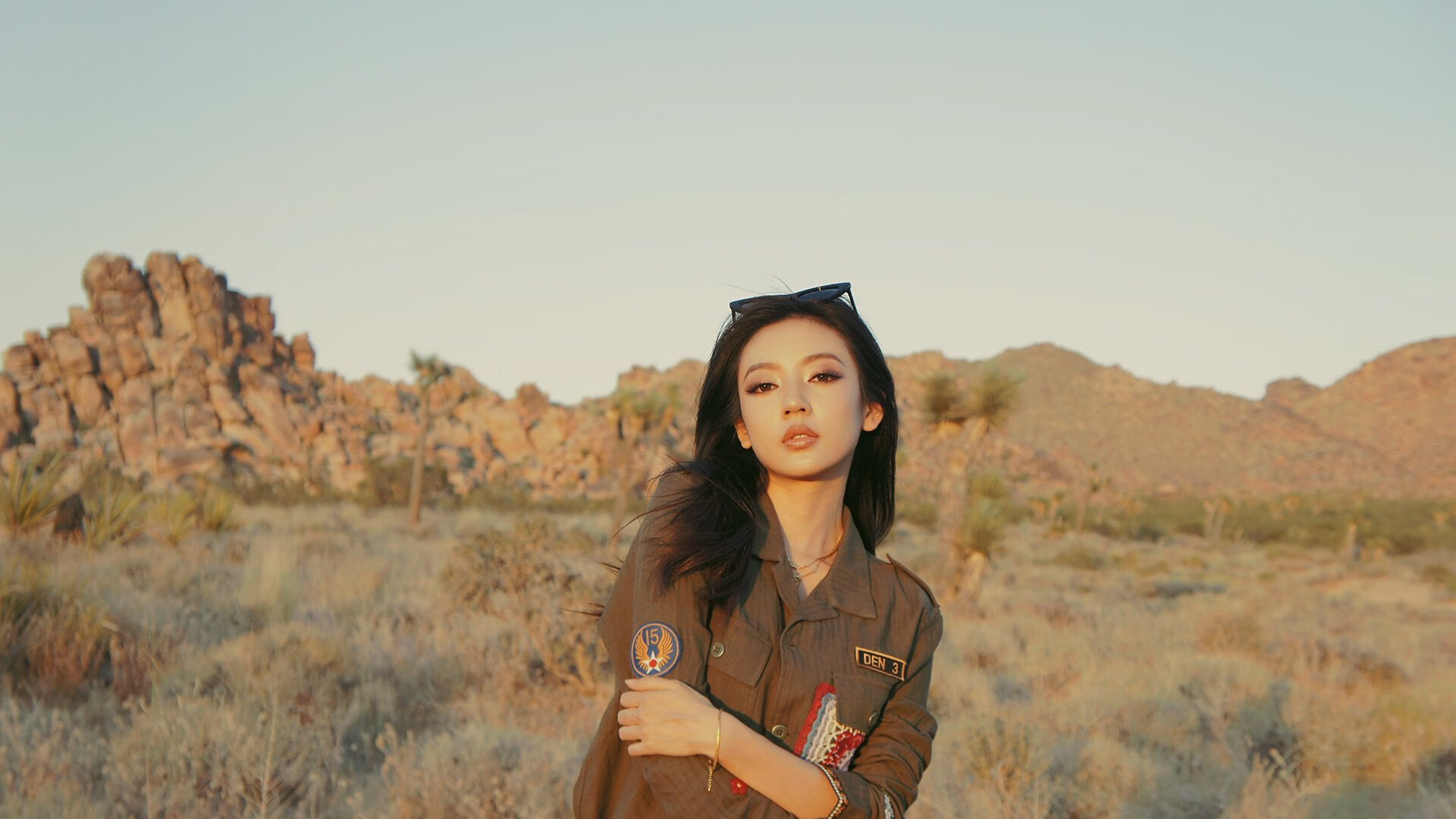 绿茵烽火外的球台惊雷，当法国队轻取德国队，王皓点燃了谁的赛场？