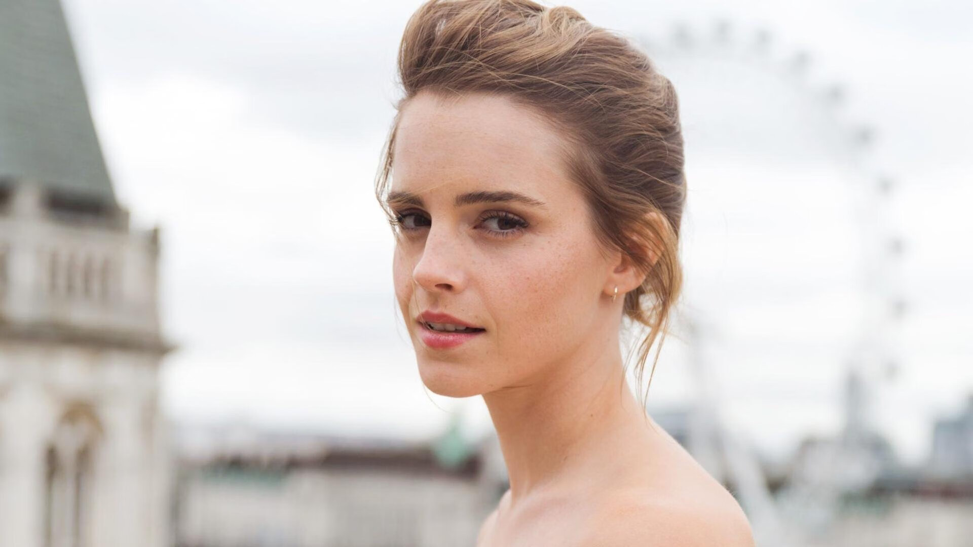 绿茵与篮坛的霸权共鸣，德甲争冠焦点战中的热火式灼烧与太阳式抗争