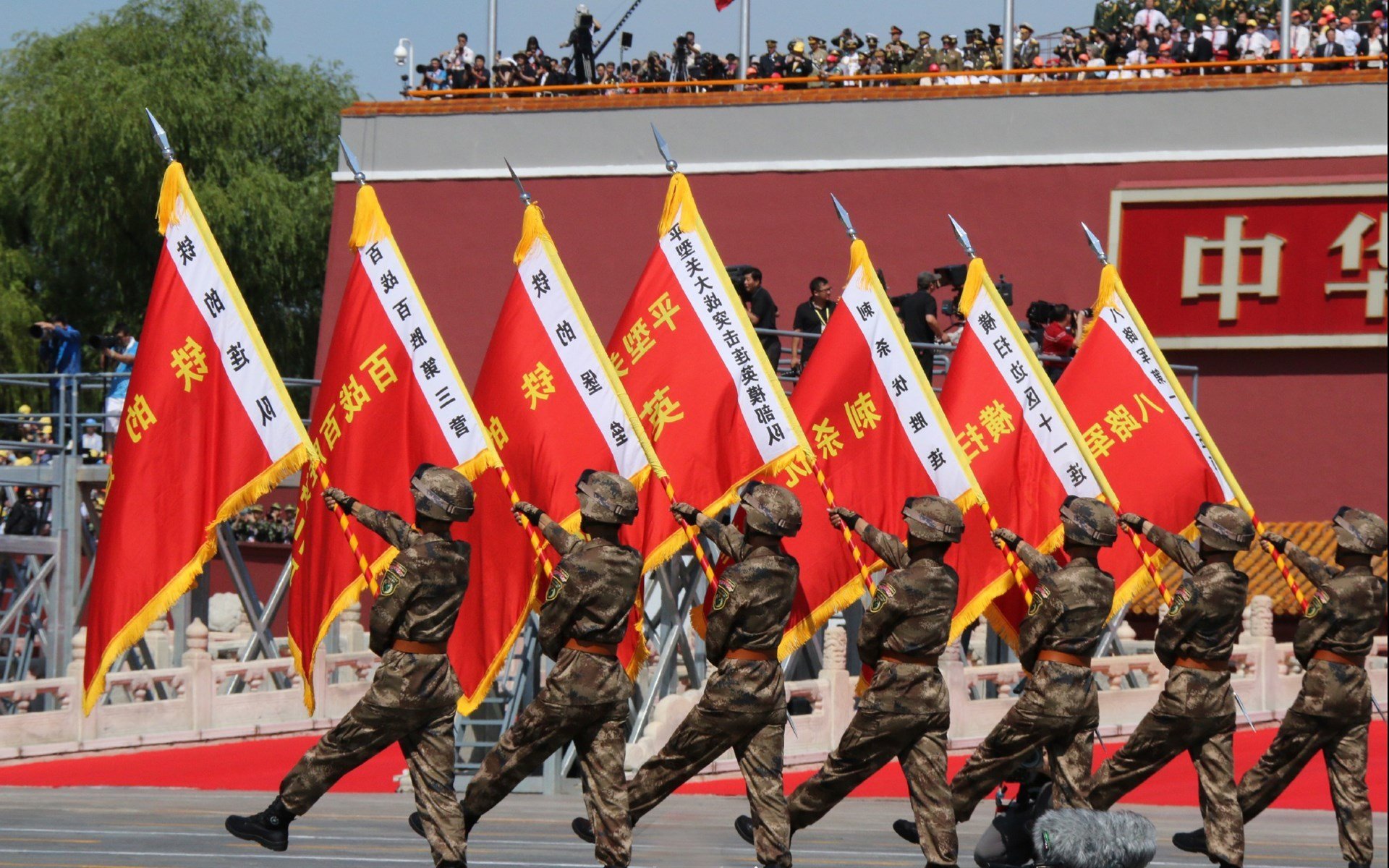 唯一时刻,塔图姆临危受命,猛龙压哨绝杀上海队