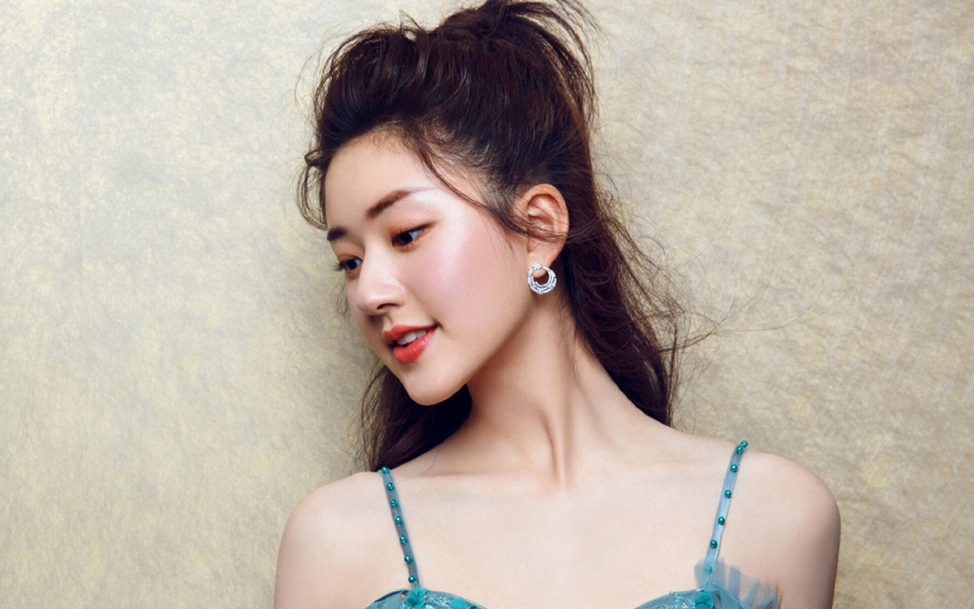 跨界接管,当恩比德在F1年度争冠赛道上踩下篮球的油门