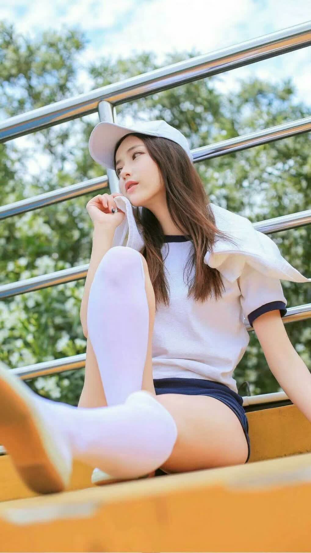 爱游戏在线-宿命对决的独白，2026世界杯D组，当荷兰的橙色风暴席卷罗马尼亚，穆西亚拉以天才之名照亮全场